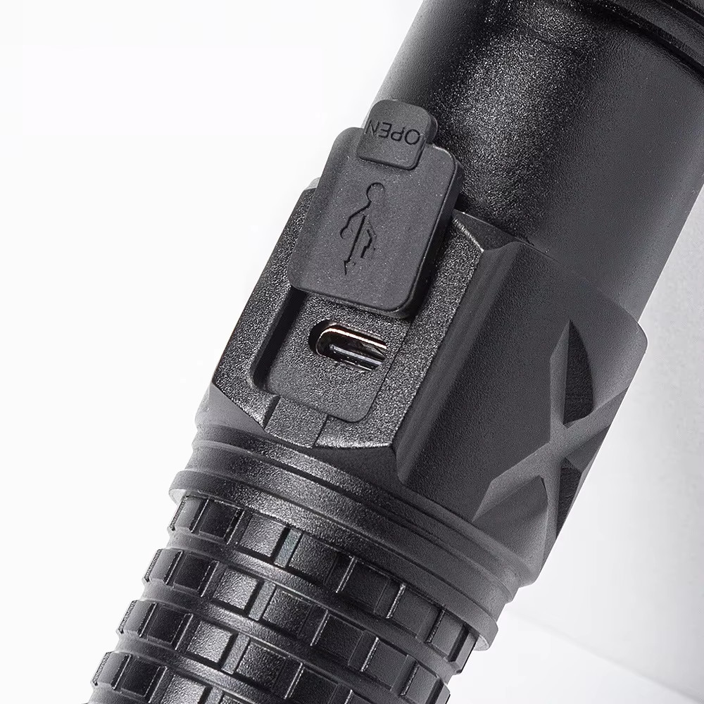 Everton RTS-S020 XHP50 LED 1000 Lümen Yağmur Suyu Geçirmez Şarjlı El Feneri