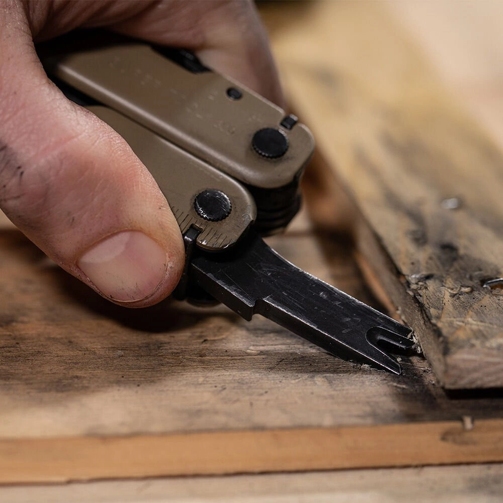 LEATHERMAN Super Tool 300M Coyote Tan Fonksiyonlu Çakı