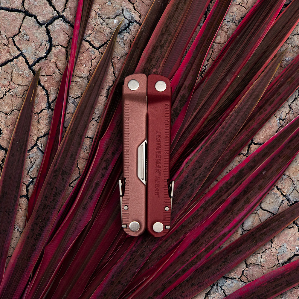 LEATHERMAN Rebar Heathered Cranbeny Fonksiyonlu Çakı