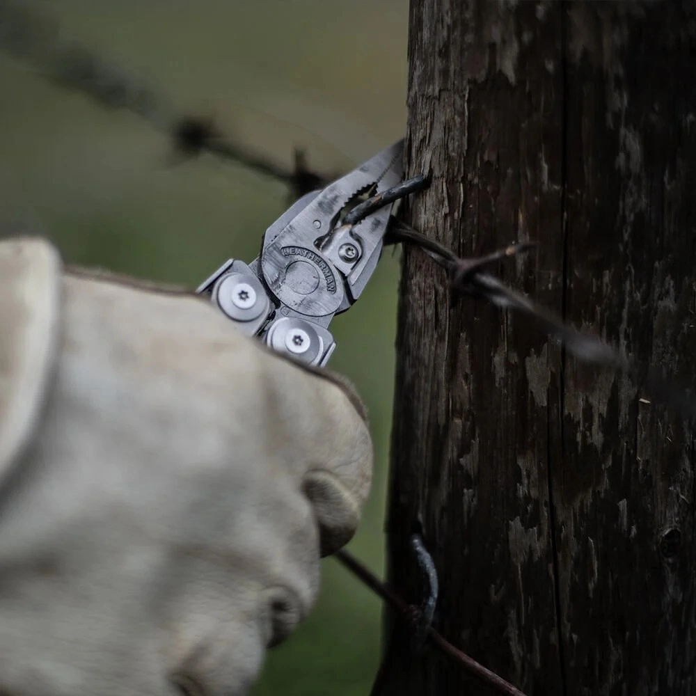 LEATHERMAN Surge Fonksiyonlu Çakı