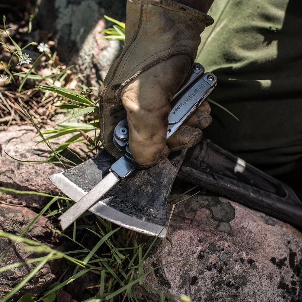 LEATHERMAN Surge Fonksiyonlu Çakı